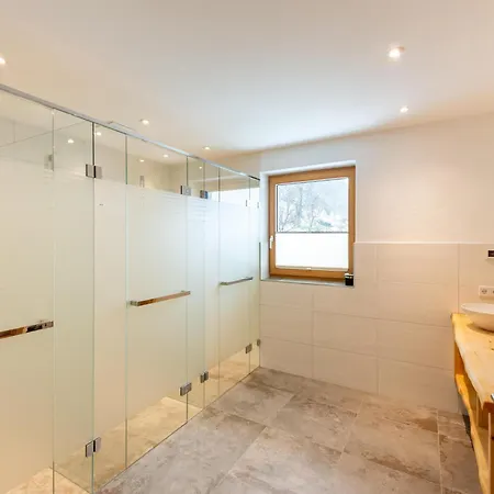 펜션 In Bramberg With Natural Pond Dorf (Salzburg)