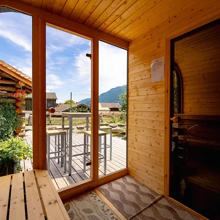 펜션 In Bramberg With Natural Pond