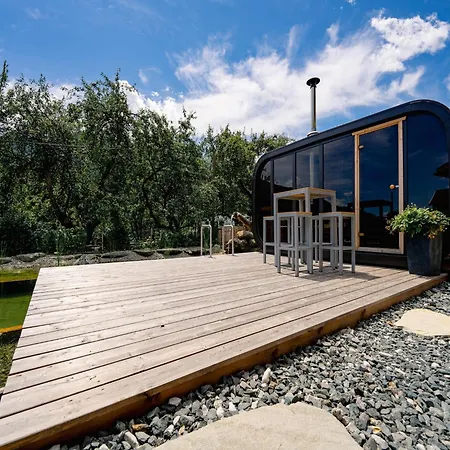 펜션 In Bramberg With Natural Pond